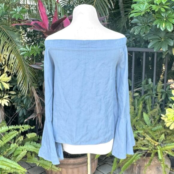 Design Lab Lord & Taylor Women's Chambray Off-The-Shoulder Top - Picture 4 of 5